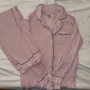 Barefoot Dreams Long sleeve pajama set!